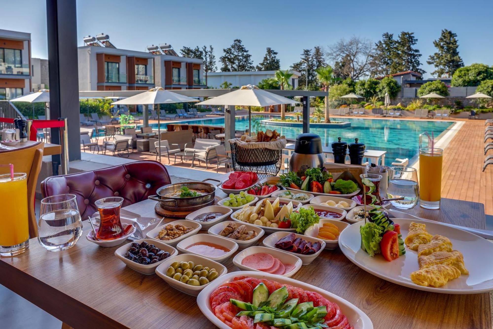 Celeste Bella Luxury Hotel & Spa Ortakent Bagian luar foto